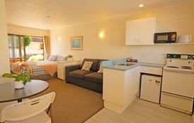 Deluxe%20studio%20main%20photo